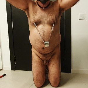 Xtudr - sumisobcn70: De vuelta por aquí, pasado un tiempo de desconexión. Soy sumiso y busco Amo al que satisfacer, básicamente con mi boca,...