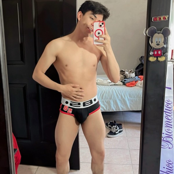 Xtudr - subtwink: Busco amo para mi twink que interactúe con el,el es un joven de gym,morboso que todos los día fantasea con tener a un amo ...