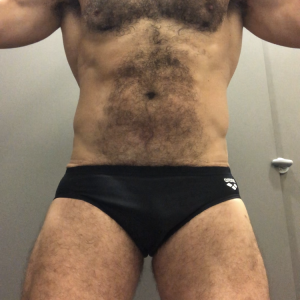 Xtudr - amomuscmadrid: Tio musculado, morboso, guapete, guarro y muy macho. Me gusta dar ordenes y tener a un tio obediente currando para mi...