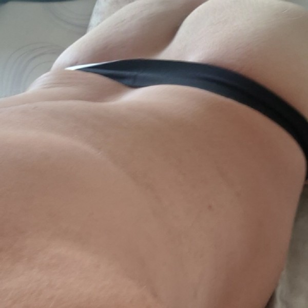 Xtudr - sub49: love oral and being a sub bottom with older guys 