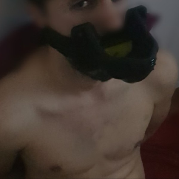 Xtudr - JoanJuguete22: Busco amo cabrón que quiera usarme, y cuando digo USARME me refiero al más estricto uso de la palabra: utilizar mi cu...