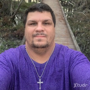 Xtudr - MRsnkrboi1980: I'm Stephen, Im a 44 year-old whose interests are quite varied; I enjoy gardening, collecting sneakers, and unwinding...