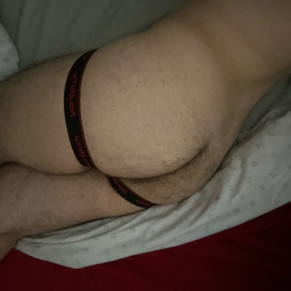 Xtudr - Daddy_Toy: Sumiso pasivo.
Busco papi que me usen y me hagan obedecer.
Atame, aplastame, follame y usa mi culazo como quieras.
Me gus...