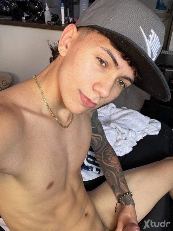 Xtudr - Aaronsex: Chico sexual y atrevido 