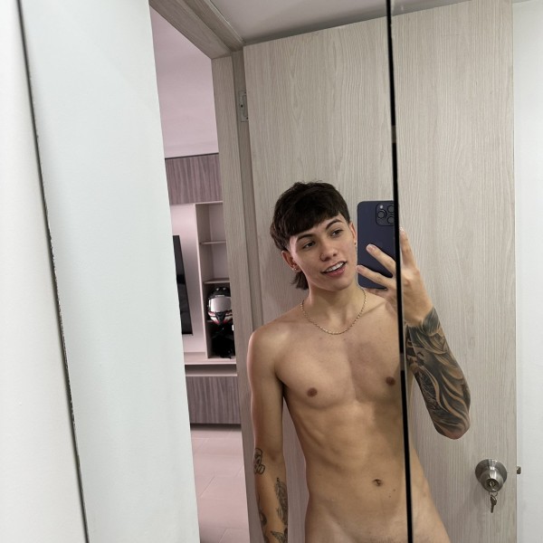 Xtudr - Aaronsex: Chico sexual y atrevido 