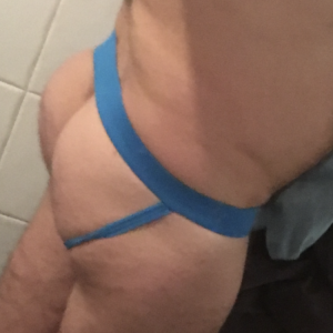 Xtudr - amomuscmadrid: Tio musculado, morboso, guapete, guarro y muy macho. Me gusta dar ordenes y tener a un tio obediente currando para mi...