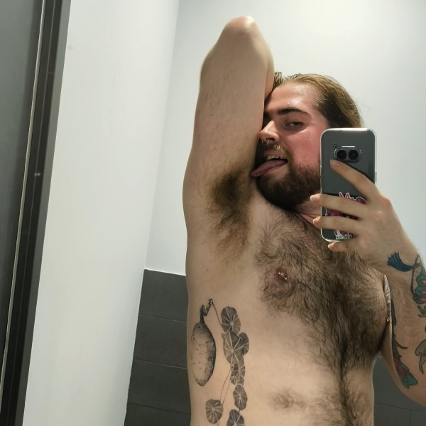 Xtudr - ElHomoViking: solo un chaval de 22 años que quiere pasarlo de puta madre con mucho cerdeo, morbo y acabar temblando del gusto. Busco...