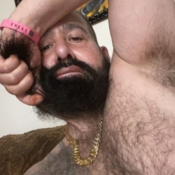 Xtudr - masseurbearded: Macho AMO , Buscando zorras sobretodo que las pueda manipular psicologicamente Masseur(QUIROMASAJISTA) magic hands (...