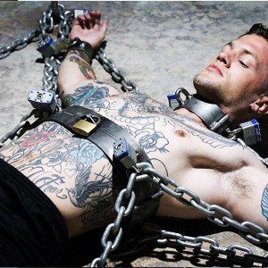 Xtudr - antares: BDSM, bondage, cuerdas, cadenas, ser el perro o el prisionero de un amo cabrón. no pluma. mis gustos y no gustos estan en l...