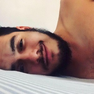 Xtudr - marianoindie: Aquí se hace lo que yo digo
Necesito que entiendas que si me envías un mensaje es porque dejaras que yo sea el amo de ...