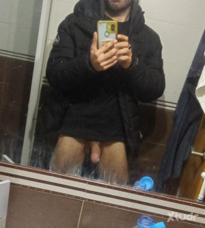 Xtudr - Amo28:  Currando en Sevilla busco sumiso con vida hetero,busco discreccion,tengo sitio,m va tratar con gente que busque quedar y con...