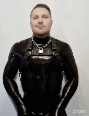 Xtudr - Rubber_Gay_Alpha: easy going kinky &  anddominant gay alpha living the  life to the fullest 