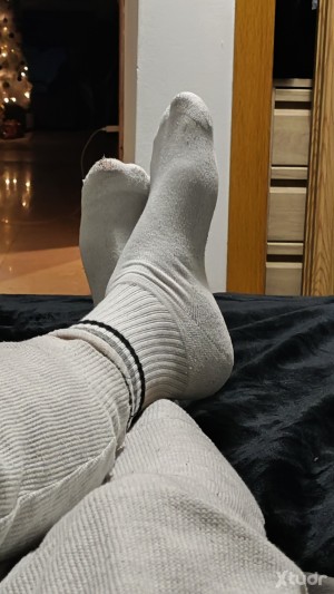 Xtudr - 🧦👣: Explorando mis límites y fetiches. Muy obediente y sumiso cuando quiero, dentro de lo pautado. Me pone el juego Dom/sub, servir,...