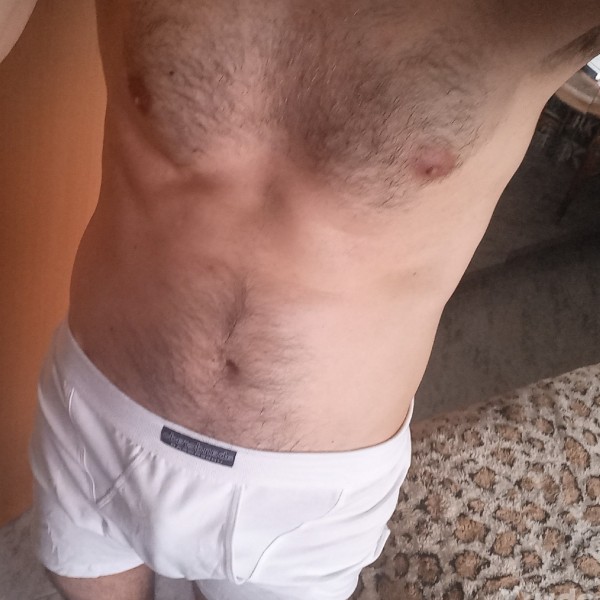 Xtudr - Cacus: Sumiso poco dotado, poca cosa,no masculino que busca macho dominante que me use y humille. Me suelo desplazar aunque también ...