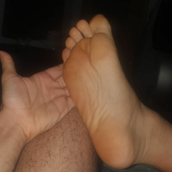 Xtudr - dom28_dark: Busco zorras sumisa pagafantas que les mole palmar pasta.
Me gusta humillar y dominar a perras pringadas.😈🔥🦶🏼💪🏻