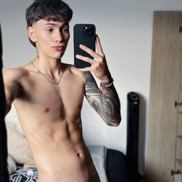 Xtudr - Aaronsex: Chico sexual y atrevido 