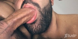 Xtudr - HairySlave: Sumiso latino velludo, novato pero con la actitud de servir, me interesan muchas practicas castidad, momificacion, 24/7,...