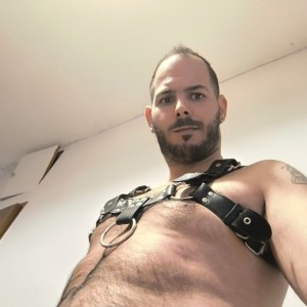 Xtudr - eveedark: Me gustaría descubrir el mundo BDSM, siempre me llamó la atención. Busco un maestro que me enseñe y me ayude a encontrar m...