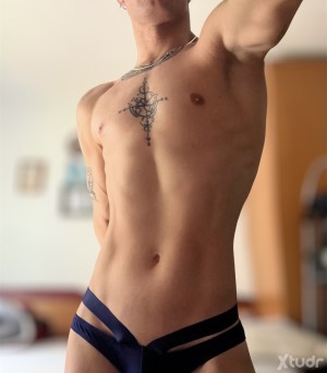 Xtudr - Fran_: Chico de 28 años, discreto. Si quieres tener una experiencia distinta este es tu perfil! Servicios y coste por mensaje!
He pe...