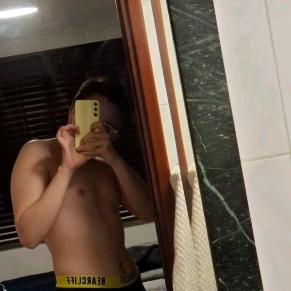 Xtudr - Nicky⛓️🐩:  Soy Alfa Sub. Busco quien me glorifique y me sirva. me encantan los putos tanto activos para hacerlos servirme como pasiv...