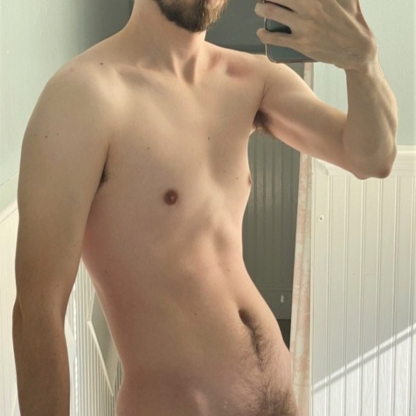 Xtudr - Artsyboymatt: 26, gay, new here just looking around