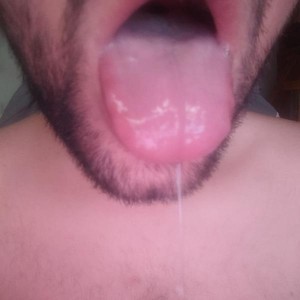 Xtudr - RobMadrid: Busco mamar y comerles todo a tíos gordos dominantes y sentirme como una perra satisfaciendoles con mi boca.
Me gustan ma...