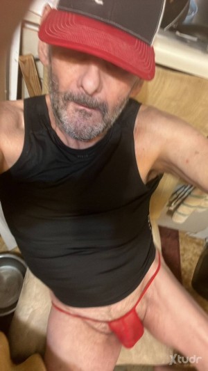 Xtudr - Billyboi777: Gay M 57 sub 6’2”190lb
average build buzzed head short beard greying
Seeking a Dom or Master especially BNWO BBC for lo...