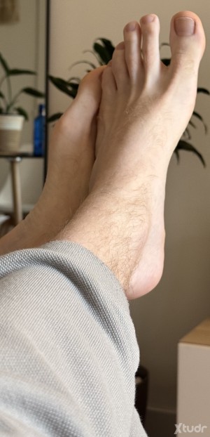 Xtudr - footslaveXX:  👟🦶🏻
Foot fetish
Pies - Zapas - Calcetines 
Cbt
Trampling