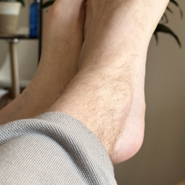 Xtudr - footslaveXX:  👟🦶🏻
Foot fetish
Pies - Zapas - Calcetines 
Cbt
Trampling