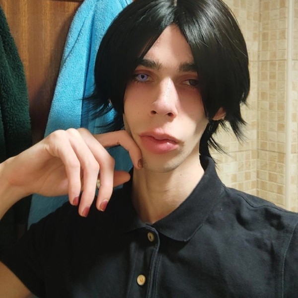 Xtudr - AmoTwink: Heyy, quieres ser la cartera humana de un twink femboy? Yo te adopto. Háblame y no te arrepentirás 👀💸 SOLO FINDOM.