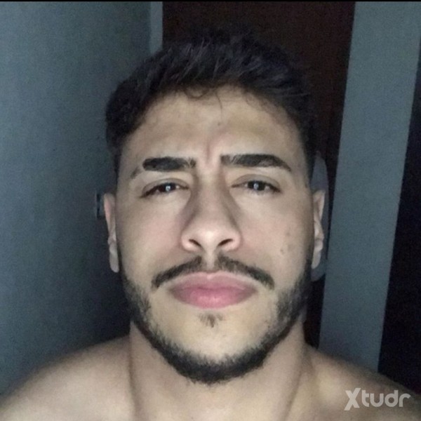 Xtudr - orhvtt2r: Busco macho amo que me quiera y que me hable bonito que me quiera y sobretodo que sea peludo y macho 
