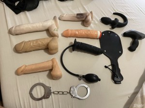 Xtudr - atando: Soy pasivo pero no te fíes eso no significa que no me guste jugar  con dildos y demás . azotar tapar ojos humillar . No dolo...