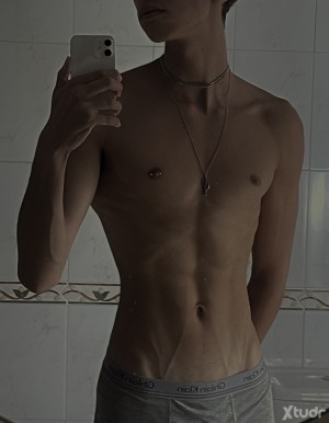 Xtudr - twinkseductor: Busco cerditas hucha ❤️‍🔥😏
Web cam 
Do you want play?😈
SC0RT