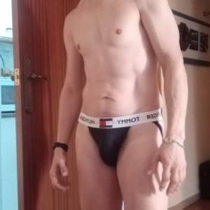 Xtudr - Kabuto76: Como sumiso, necesito un amo masculino ante todo, lo siento pero no me creo a uno que tenga pluma, que me enseñe quién lle...