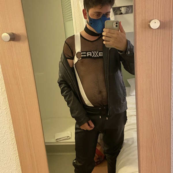 Xtudr - chaarlypup: Conocer gente y pasarlo bien 
⛓️🐶
Cumcontrol, Pup, rubber, Leather