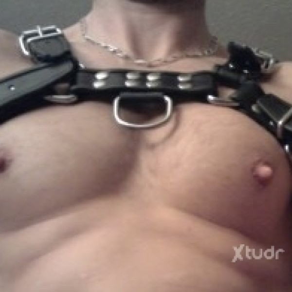 Xtudr - VersXXL: Vers XXL 23cm looking for slaves and masters for use. Dominacion, hard/duro in leather