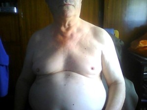 Xtudr - nando5252: Mi aspecto es masculino, poco vello,68 años algo gordito y bien conservado, bigote, pelo gris, muy poco vello. Limpio y d...