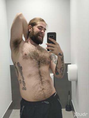 Xtudr - ElHomoViking: solo un chaval de 22 años que quiere pasarlo de puta madre con mucho cerdeo, morbo y acabar temblando del gusto. Busco...