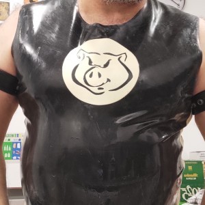 Xtudr - slutpigbear: Soy un perro obediente y tragón me gusta que me usen y degraden a petición del amo , normalmente es el quién decide si ...