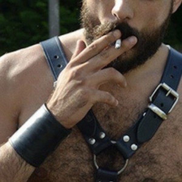 Xtudr - ButchMale: DILF, Amo, bi, machorro, de barrio tela de cabron, cerdo y vicioso busca esclavos para warrear a sako 
