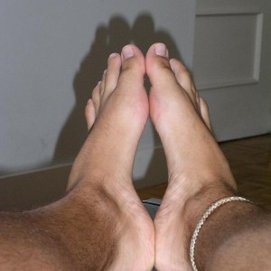 Xtudr - barefootlover: mi O F y J F F es  barefootloverCBT
entre Madrid y Mallorca, busco rollo pies, calcetos, zapas, pisoteo (trampling), ...