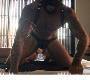 Xtudr - Sirmadxxx: Tío de barrio busca mamon, edging en mi casa. Porno de fondo. Morbo. 
Solo busco edging