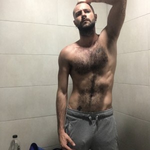 Xtudr - The_hairy_muse: https://linktr.ee/Elmuso 
Buscando dominante real para encuentros esporádicos  o posible relación 24/7
Eso no quiere...