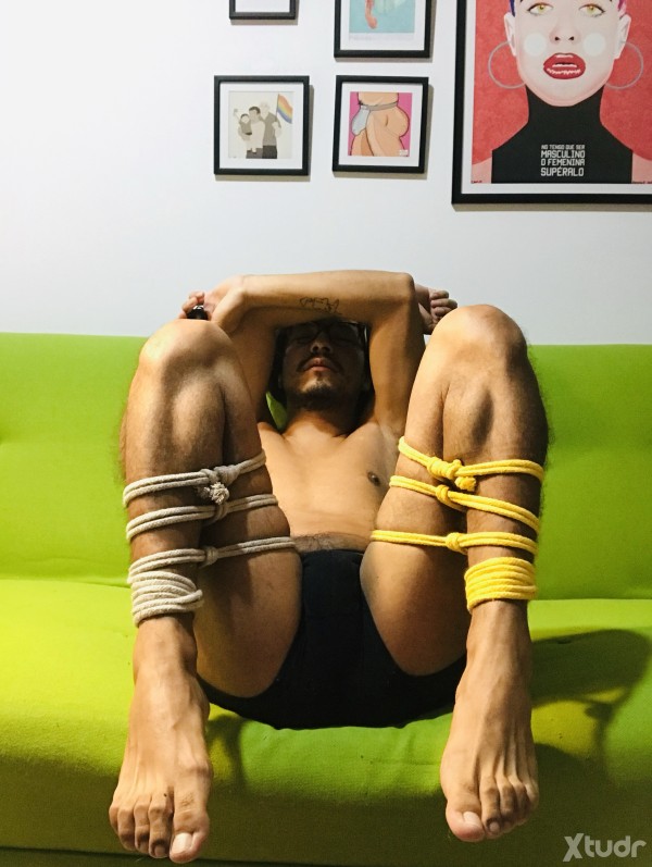 Xtudr - osvastar: Hola! Voy llegando 😏
Que me chupen de todos lados, shibari, zona más erótica pies y nalgas.