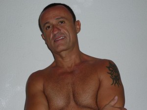 Xtudr - musclesexxx: Tio machote musculado pasivo y sumiso