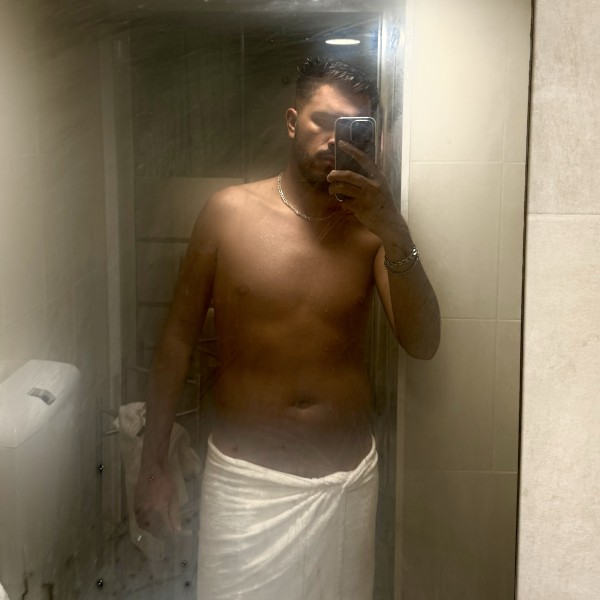 Xtudr - AmoXLBB: Activo XL 27años 190cm 
SOLO SUMISOS que se CUIDEN y que sean obedientes. 
