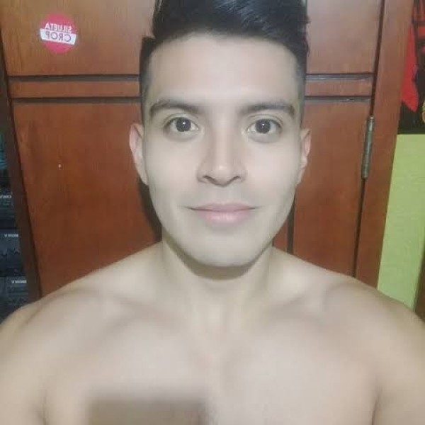 Xtudr - Alfredmondrmx: Busco hombre musculoso que me domine. Quiero que me convierta en su chico sumiso y que me haga adorar cada uno de sus...