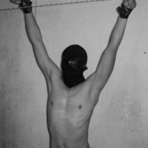 Xtudr - chicosado: me gusta el bondage, leather, sumision, dominacion, control, arneses, dildos, mascaras, mordazas,esclavitud, dogtrainig.
...