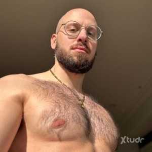 Xtudr - Daddy4bottom: Looking for a submissive slave to serve me as my puppy
I'm a true dominant master I'm in search for a submissive. Some...