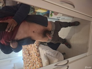 Xtudr - Shelby: Mi nombre es Shelby, mi verdadero nombre se lo diré a la persona con quien hable, tengo 28 años, y soy de Argentina, soy dom...